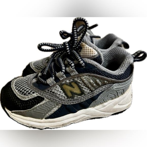 New Balance 805 All Terrain Toddler Sneakers Size 6.5 - Picture 1 of 7